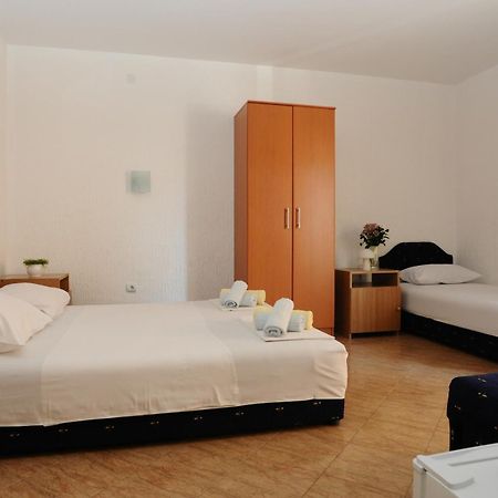 Budva Inn Guest House Ngoại thất bức ảnh