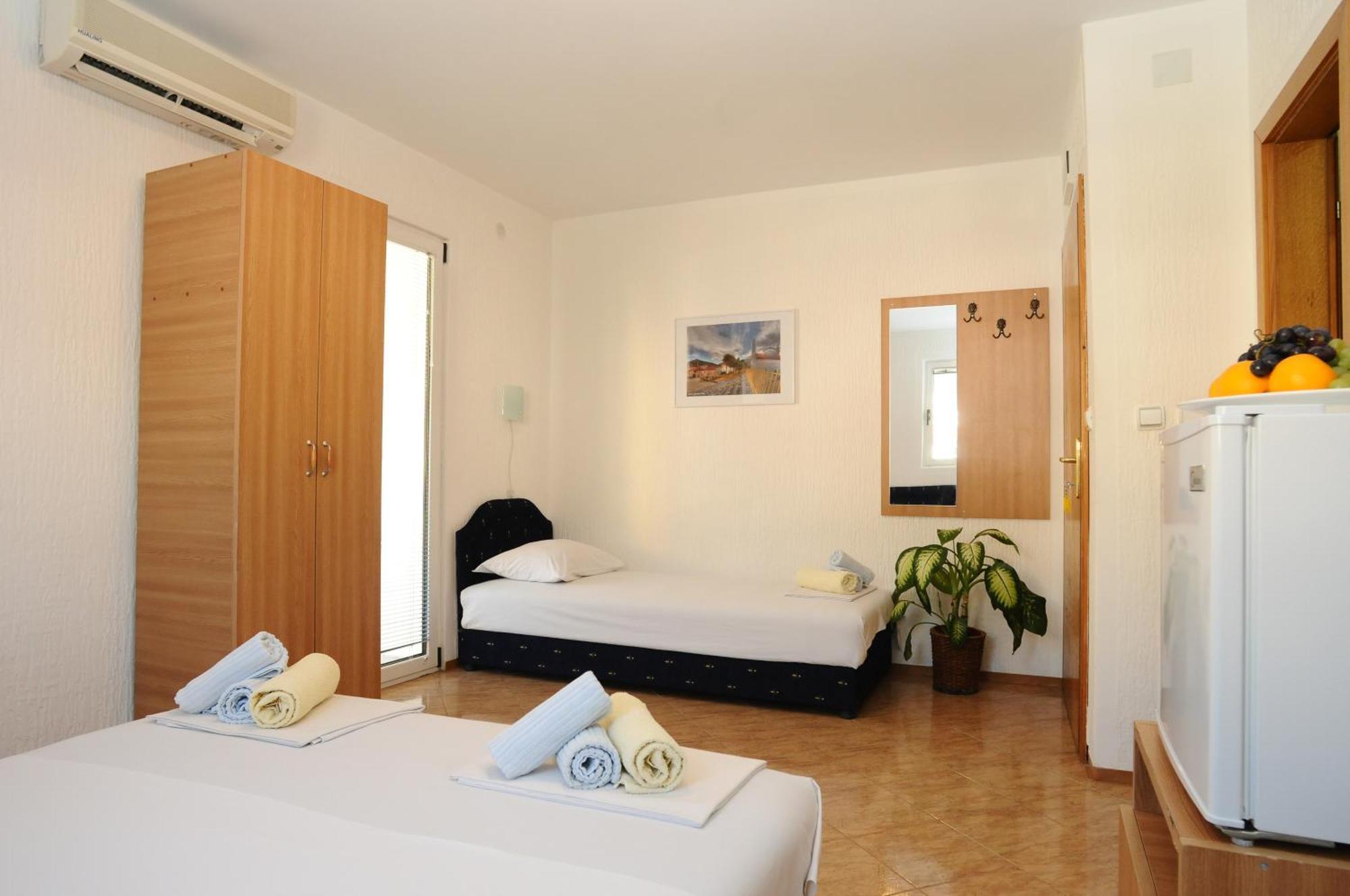 Budva Inn Guest House Ngoại thất bức ảnh